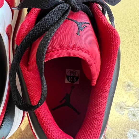 NEW!! 100% AUTHENTIC NIKE AIR JORDAN 1 Low - Picture 7 of 8